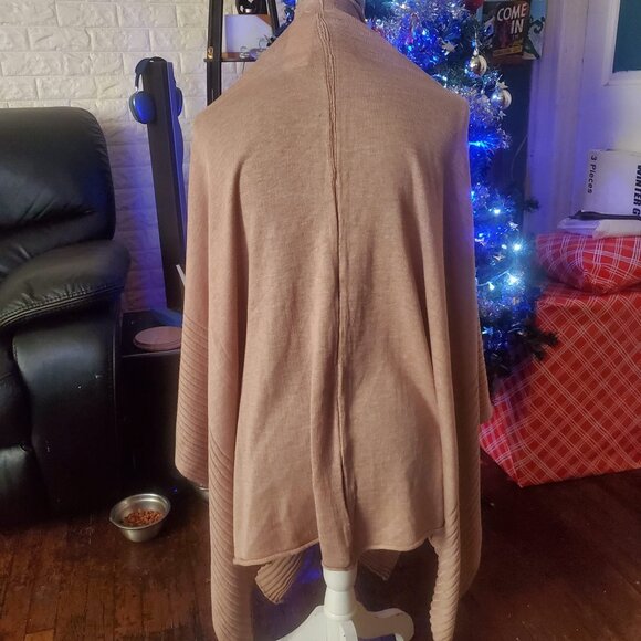 V.Fraas Designer Cape Shawl Wrap Ruana Shawl Wrap- One Size - Picture 3 of 6